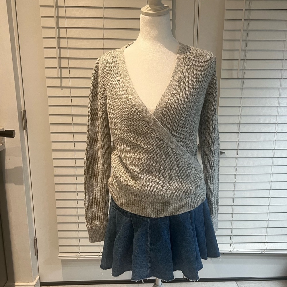 Grey chunky knit y2k inspired  wrap cardigan by Abercrombie and fitch